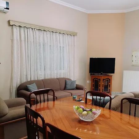 Great Apartment With A Nice Yard Politiká Zewnętrze zdjęcie